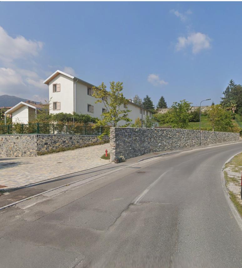 2 rooms Apartment in Erba, Italy No. 15257