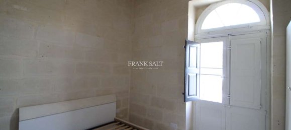 3 Schlafzimmer Stadthaus in Paola, Malta, Nr. 8047 2