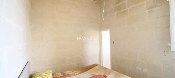 3 Schlafzimmer Stadthaus in Paola, Malta, Nr. 8047 4