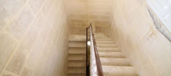 3 Schlafzimmer Stadthaus in Paola, Malta, Nr. 8047 9