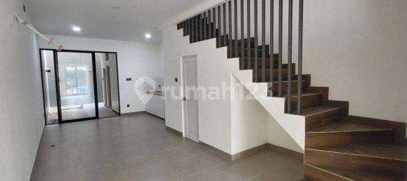 3 bedrooms House in Jakarta, Indonesia No. 1877 4