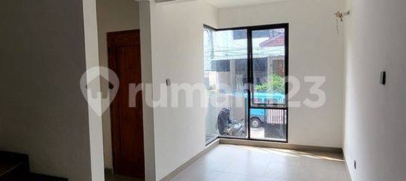 3 bedrooms House in Jakarta, Indonesia No. 1877 35