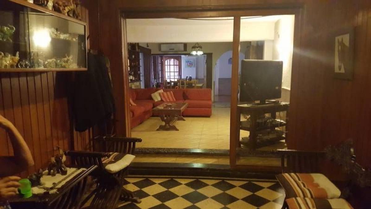 Дом с 4 спальнями в Тигре, Аргентина № 19484