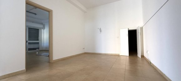 3 rooms Office in Catanzaro, Italy No. 381114 5