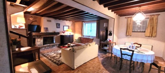 Casa de 4 dormitorios en La Ferte-sous-Jouarre, France No. 187296 2