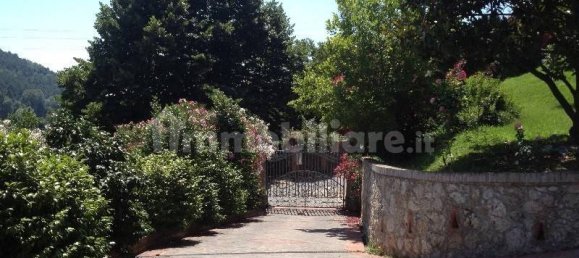 5 bedrooms Villa in Camaiore, Italy No. 173754 4