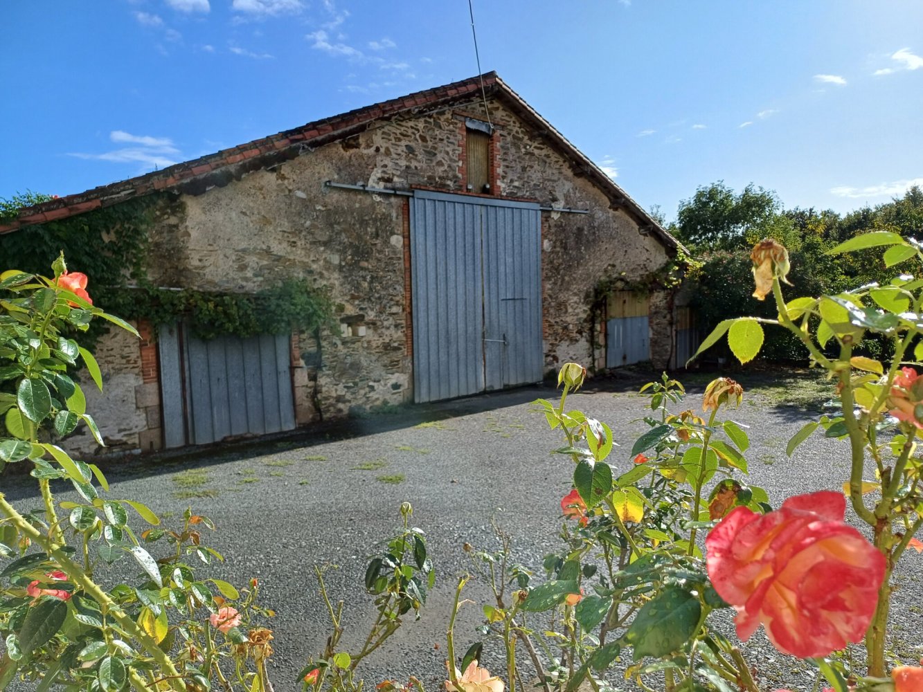 3 bedrooms House in Vendee, France No. 277945