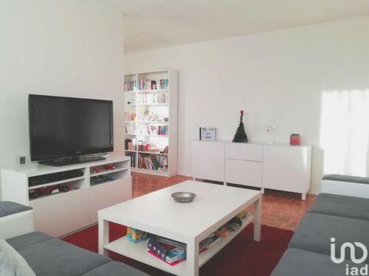 2 Schlafzimmer Eigentumswohnung in Trappes, France, Nr. 11242