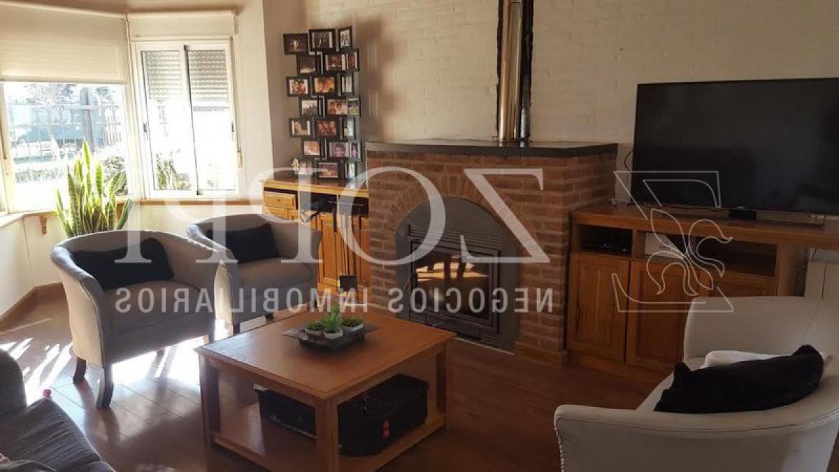 4 bedrooms House in Buenos Aires, Argentina No. 97561