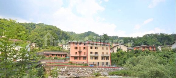 8 bedrooms House in San Giovanni Bianco, Italy No. 312511 6