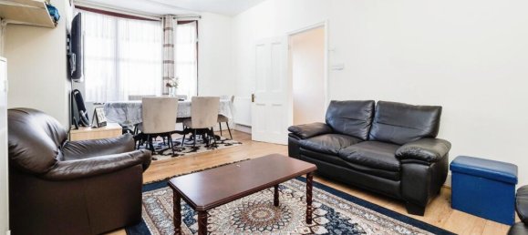 3 Schlafzimmer Haus in Manor Park, United Kingdom, Nr. 11418 2