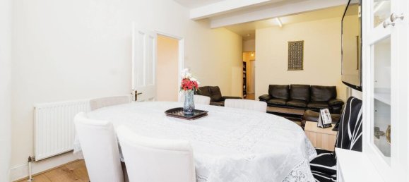 3 Schlafzimmer Haus in Manor Park, United Kingdom, Nr. 11418 8