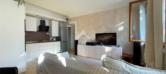 Apartamento de 4 divisões em Porto Ceresio, Italy N.º 76197 2