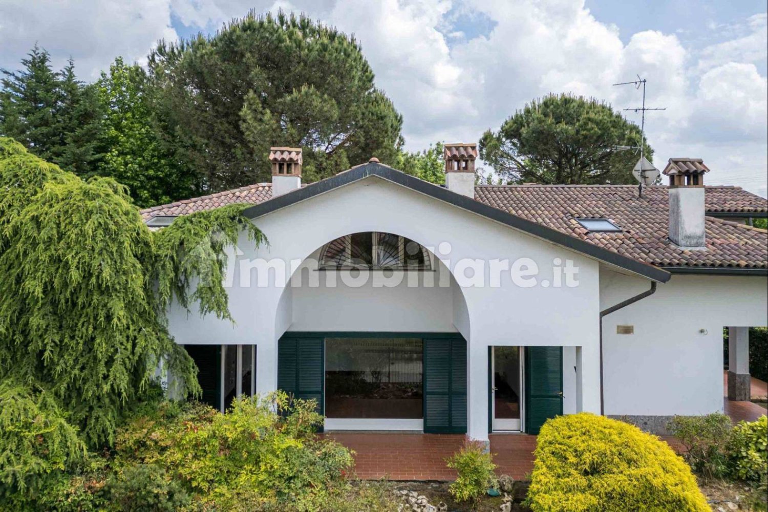 5 bedrooms Villa in Lesmo, Italy No. 256692