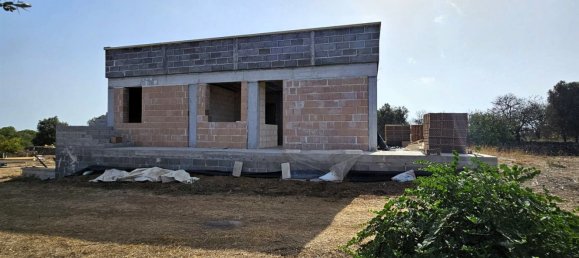 5 bedrooms House in Galatone, Italy No. 311022 9