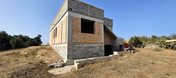 5 bedrooms House in Galatone, Italy No. 311022 10