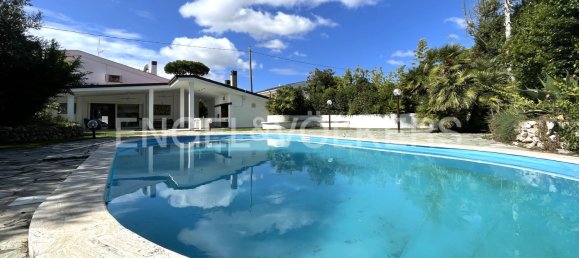7 bedrooms Villa in Terracina, Italy No. 63852 2