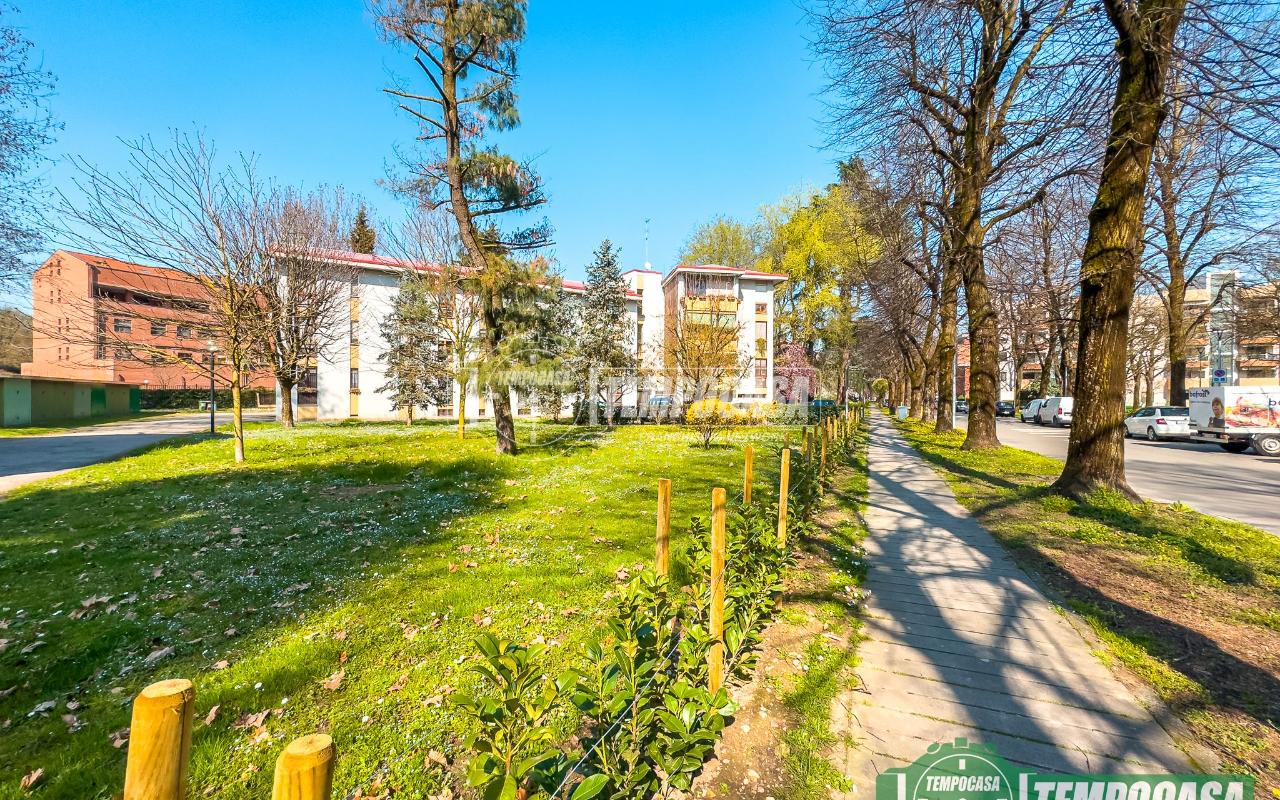 3غرفة شقة في San Donato Milanese, Italy رقم 35316