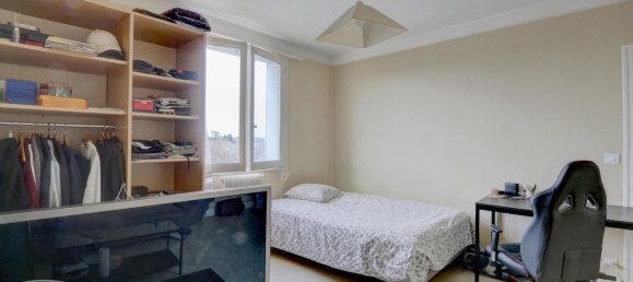 Estudio en Joue-les-Tours, France No. 82999 2