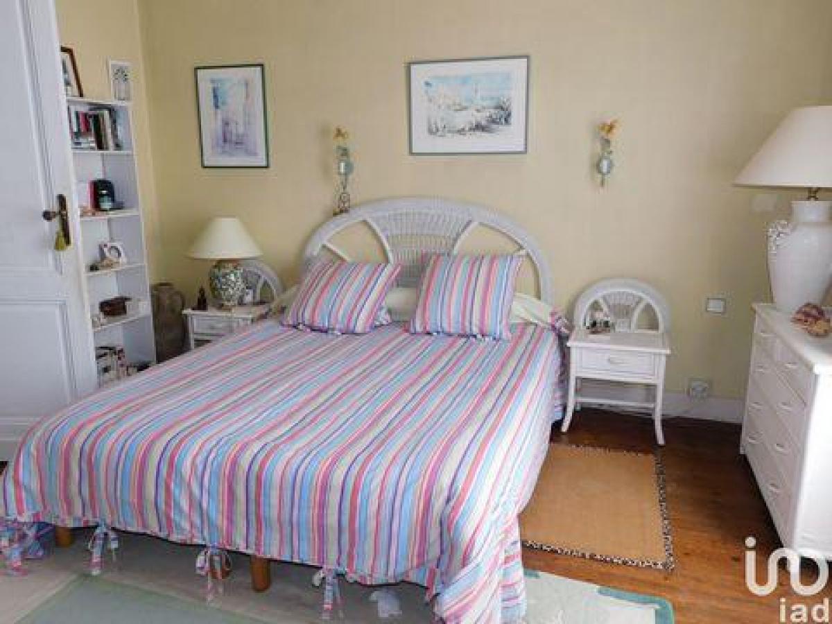 3 bedrooms House in Bordeaux, France No. 5776