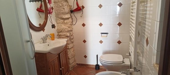 9-salle Maison à Carovilli, Italy No. 19273 6