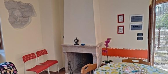 9-salle Maison à Carovilli, Italy No. 19273 11