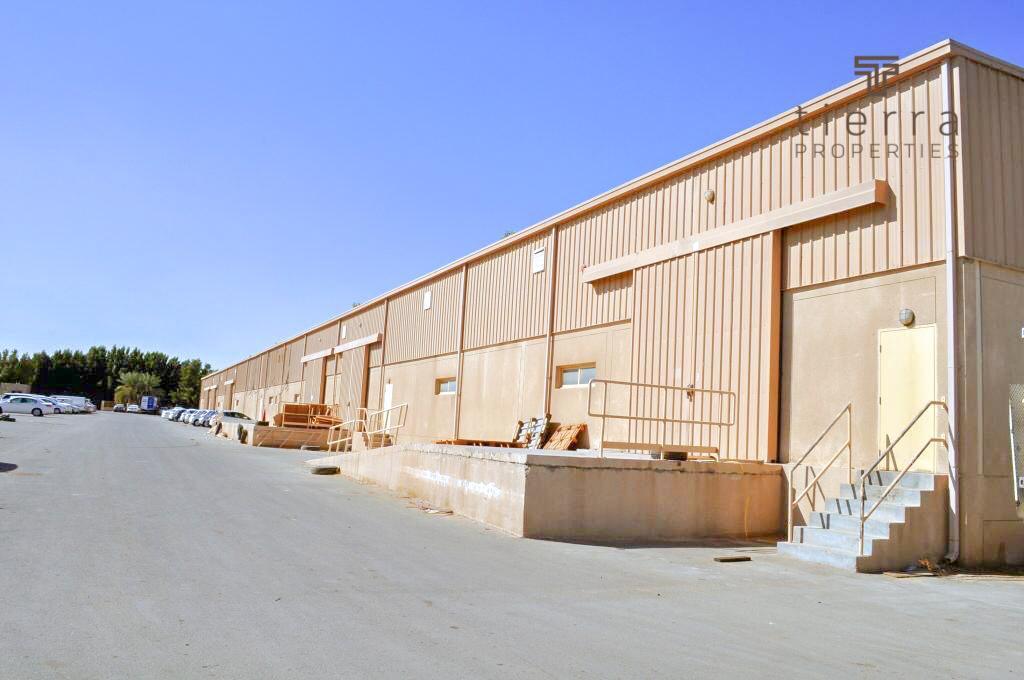 Entrepôt à Dubai, UAE 543.5m² No. 54813