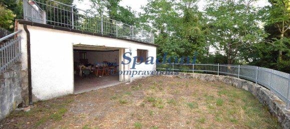 9-salle Villa à Marliana, Italy No. 48825 16