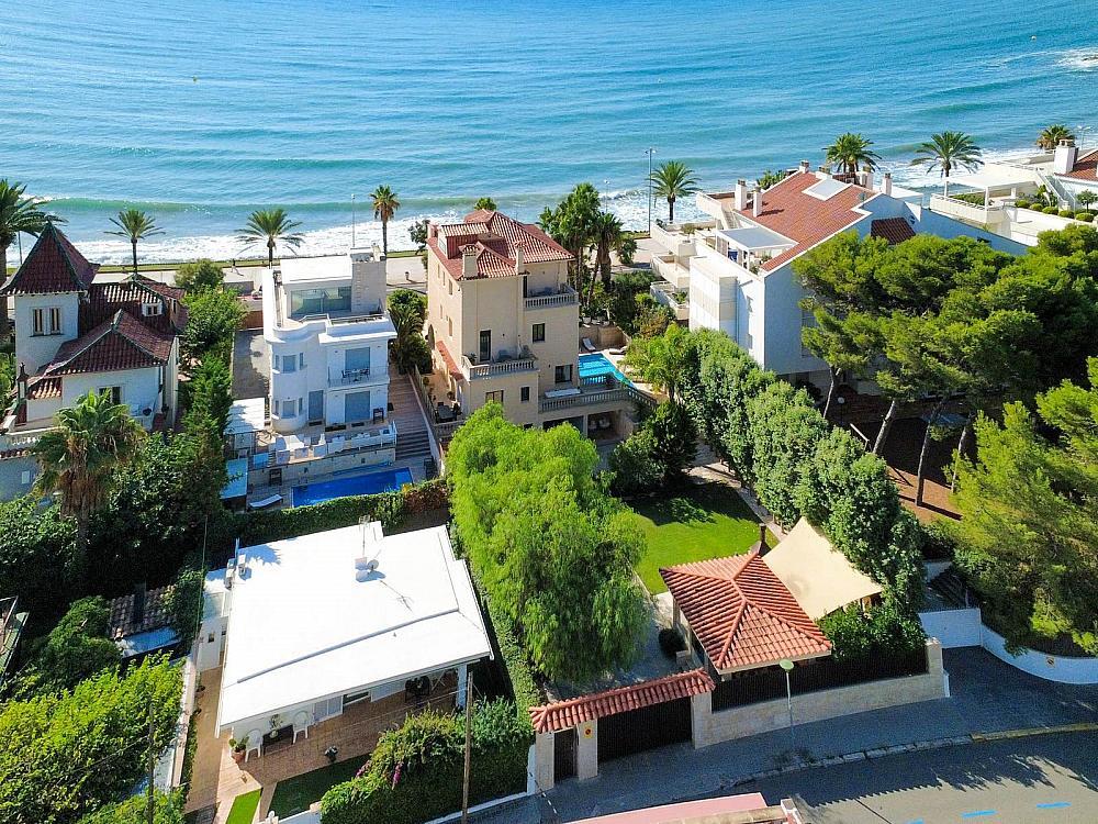 7 bedrooms Villa in Sitges, Spain No. 280954