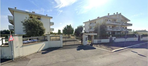 4 rooms Apartment in Rome, Italy No. 201470 27