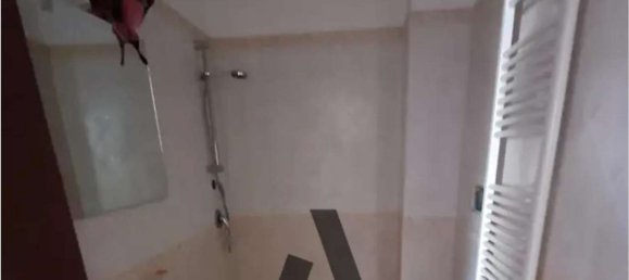 4 rooms Apartment in Rome, Italy No. 201470 9