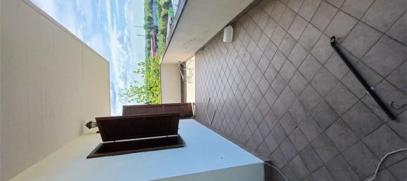 4 rooms Apartment in Rome, Italy No. 201470 12