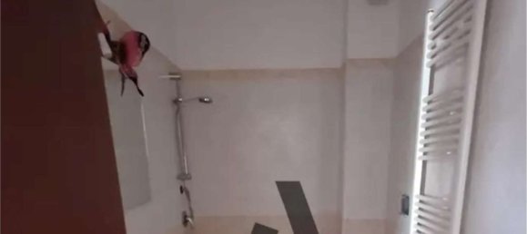 4 rooms Apartment in Rome, Italy No. 201470 10