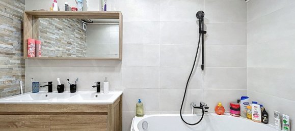 2 bedrooms Apartment in Antony, France No. 165307 10