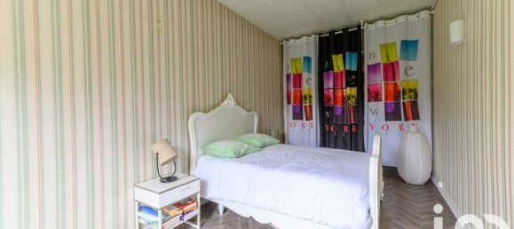 Casa de 4 dormitorios en Goussainville, France No. 354070 13