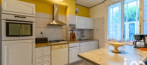 Casa de 4 dormitorios en Goussainville, France No. 354070 7