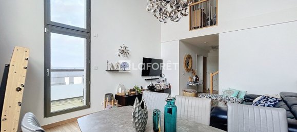 3 bedrooms Duplex in Saint-Cyr-l'Ecole, France No. 165834 4