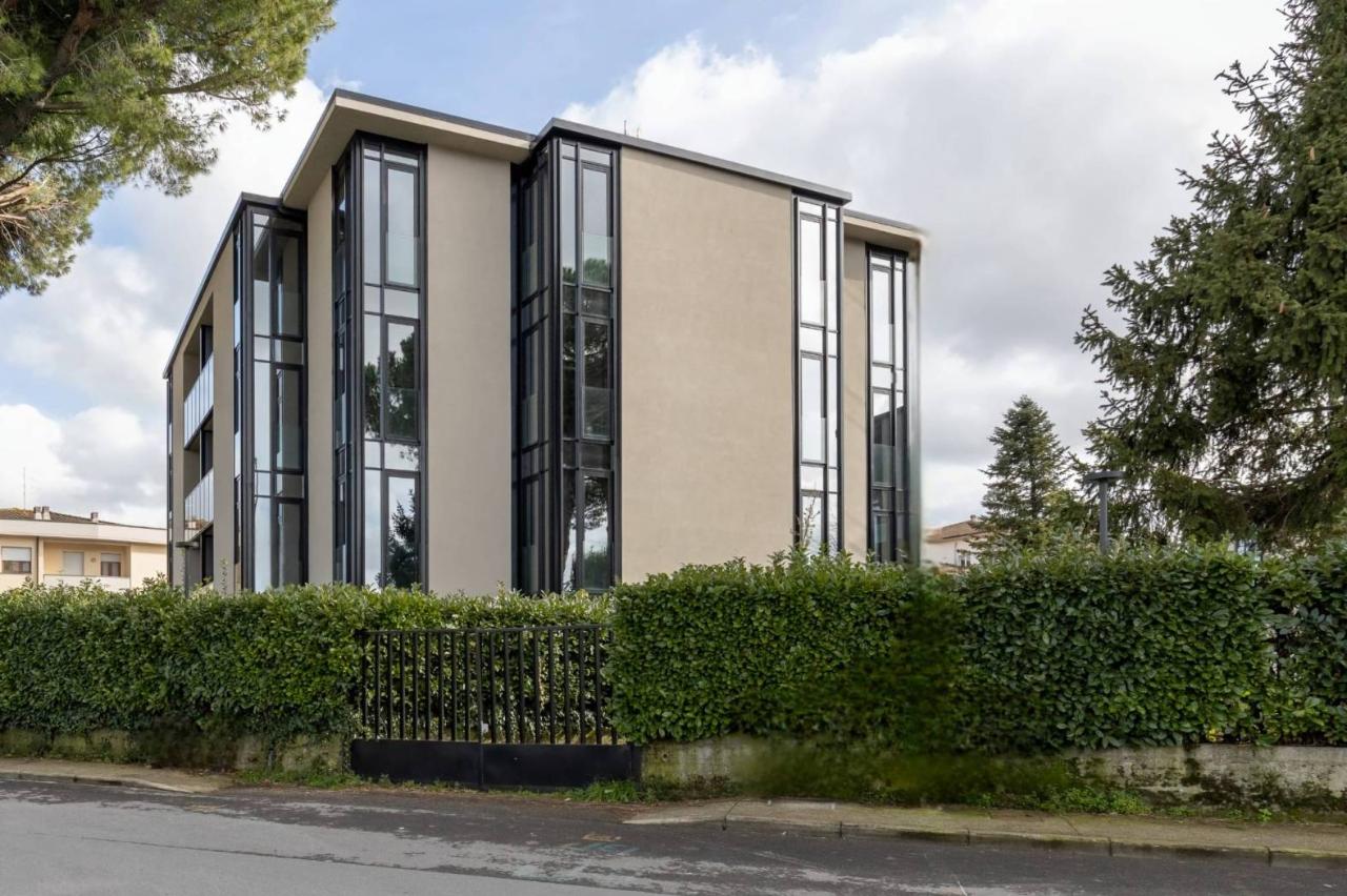 6-salle Appartement à Lucca, Italy No. 107296