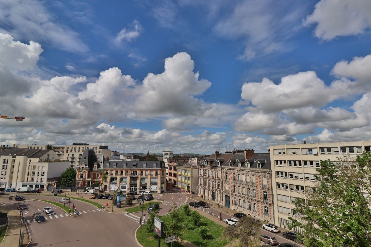 Apartamento de 3 dormitorios en Troyes, France No. 271274