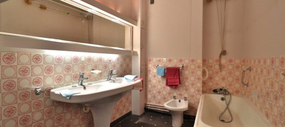 Apartamento de 3 dormitorios en Troyes, France No. 271274 7