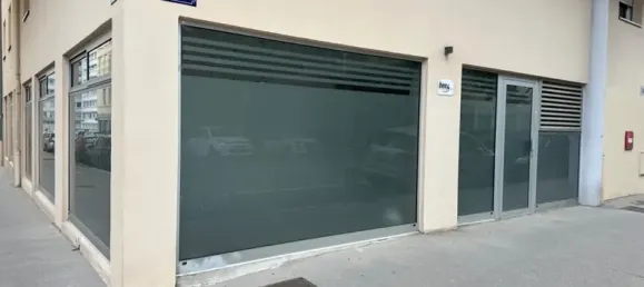 70m² Office in Lyon, France No. 288949 3