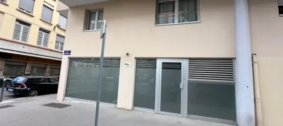 70m² Office in Lyon, France No. 288949 4
