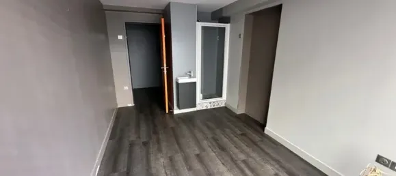 70m² Office in Lyon, France No. 288949 8