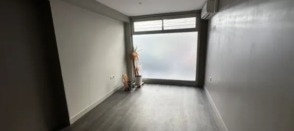 70m² Office in Lyon, France No. 288949 9