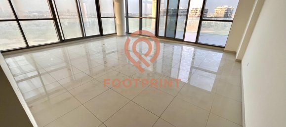 2 bedrooms Apartment in Dubai, UAE No. 24338 5