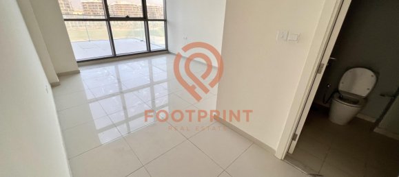 2 bedrooms Apartment in Dubai, UAE No. 24338 3