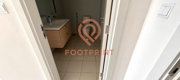 2 bedrooms Apartment in Dubai, UAE No. 24338 7