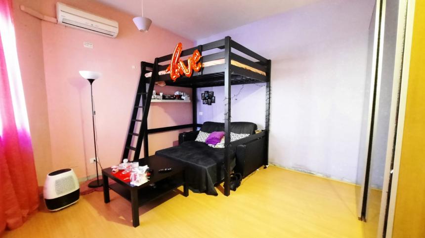 Estudio en Rome, Italy No. 78219