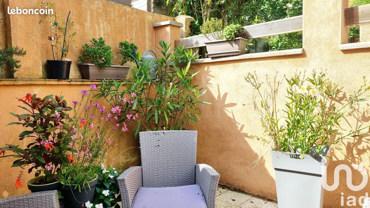 Adosado de 3 dormitorios en Guines, France No. 238796