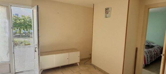 2 bedrooms House in Charente-Maritime, France No. 342934 4